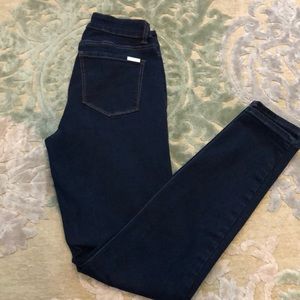 Dark jeggings style jeans